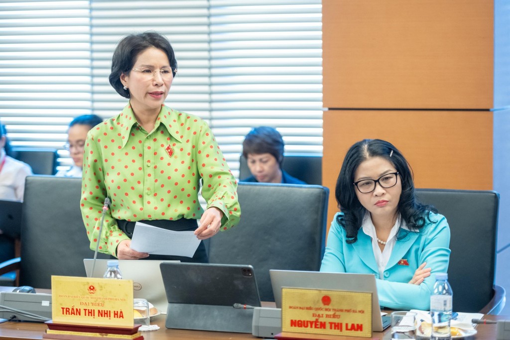 Thể hiện sự đổi mới vượt trội về tư duy quản lý, đào tạo Thể hiện sự đổi mới vượt trội về tư duy quản lý, đào tạo