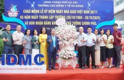 Trường Cao đẳng Y tế Hà Đông đón nhận Bằng khen của Thủ tướng Chính phủ