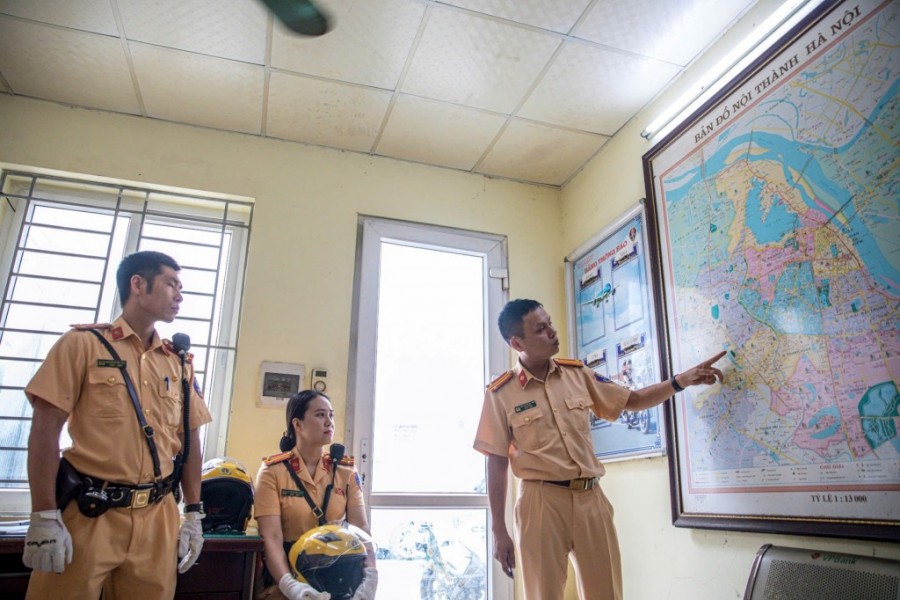 CSGT triển khai phương án dẫn, bảo vệ các đoàn dự lễ mở ký Công ước của Liên Hợp Quốc (Ảnh: Ngọc Tiến).