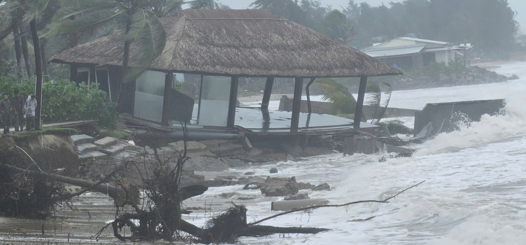 Đà Nẵng: Bờ biển Hội An Tây tiếp tục bị sạt lở nghiêm trọng