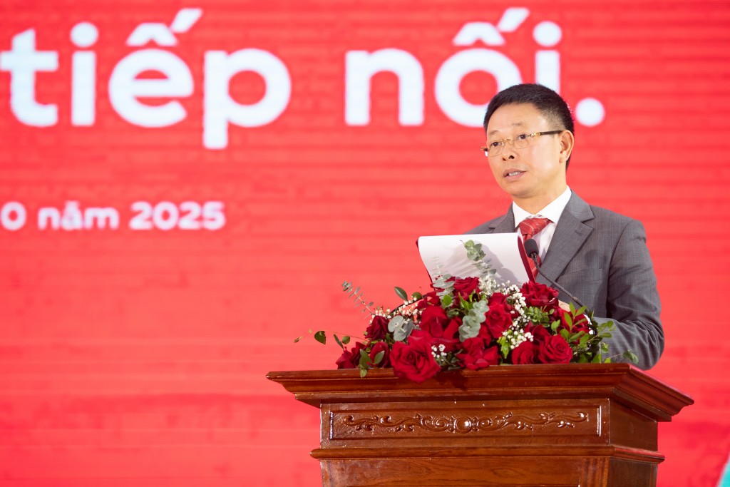 “Chai nhựa tái sinh” – bạn trẻ viết tiếp hành trình sống xanh