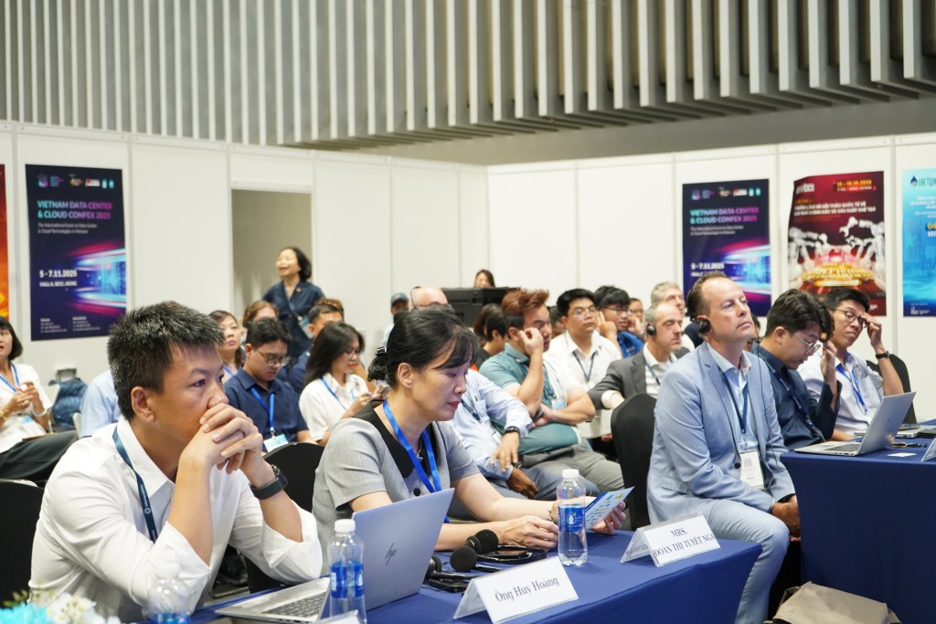 Đổi mới sáng tạo trong ứng phó, phòng ngừa với biến đổi khí hậu Đổi mới sáng tạo trong ứng phó, phòng ngừa với biến đổi khí hậu