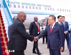 Tổng thống Nam Phi Matamela Cyril Ramaphosa đến Hà Nội, bắt đầu thăm Việt Nam