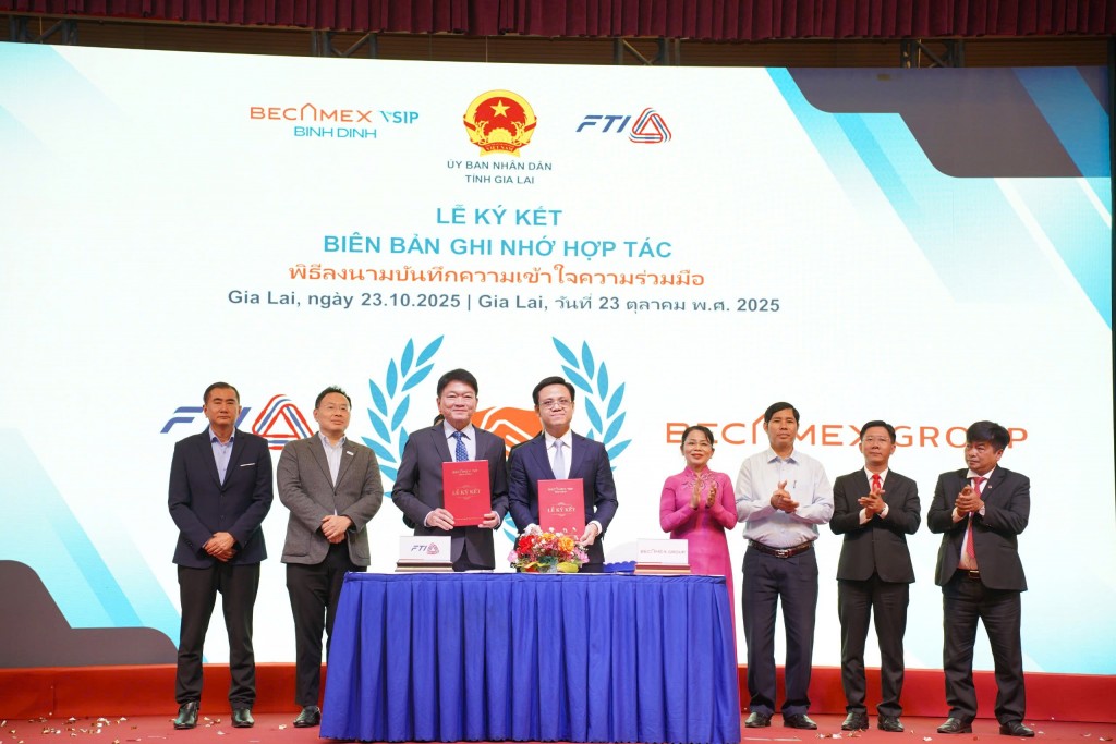 Ông Nguyễn Thế Duy, Phó Chủ tịch HĐQT kiêm Phó Tổng giám đốc Becamex Group, Chủ tịch HĐQT Công ty Cổ phần Becamex Bình Định, đại diện ký kết Biên bản ghi nhớ hợp tác với Liên đoàn các ngành công nghiệp Thái Lan (FTI)