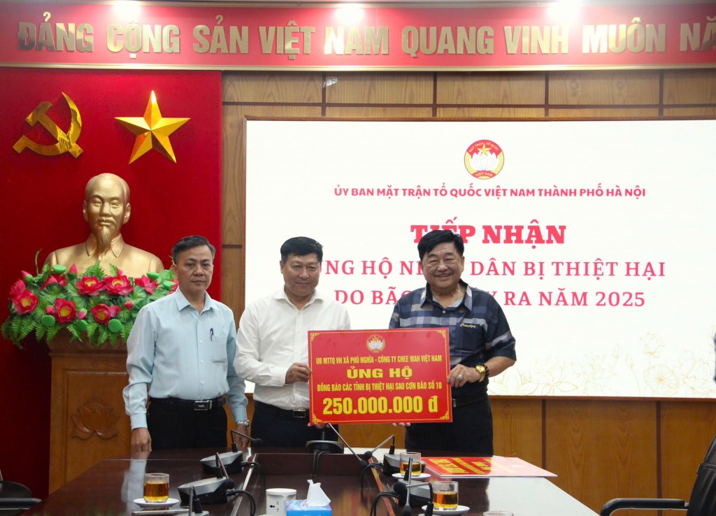 Hà Nội tiếp nhận gần 29 tỷ đồng ủng hộ nhân dân bị ảnh hưởng bão, lũ