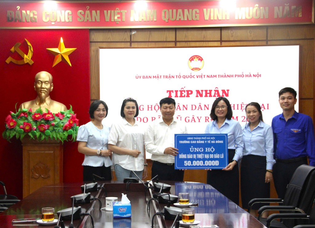 Hà Nội tiếp nhận gần 29 tỷ đồng ủng hộ nhân dân bị ảnh hưởng bão, lũ