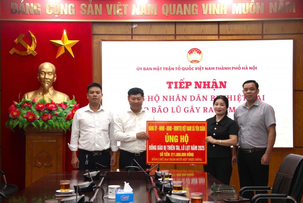 Hà Nội tiếp nhận gần 29 tỷ đồng ủng hộ nhân dân bị ảnh hưởng bão, lũ