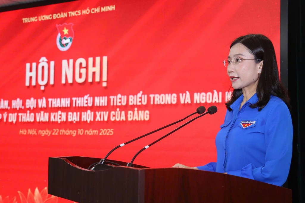 Chị Nguyễn Phạm Duy Trang phát biểu khai mạc hội nghị. Ảnh: Lâm Đăng Hải Chị Nguyễn Phạm Duy Trang phát biểu khai mạc hội nghị. Ảnh: Lâm Đăng Hải