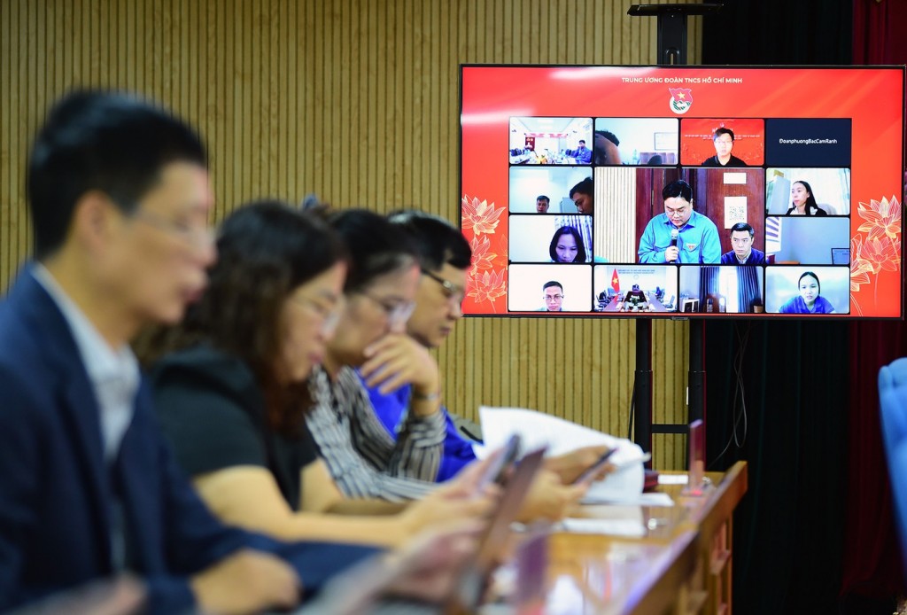 Hội nghị diễn ra theo hình thức trực tiếp kết hợp trực tuyến với 4.088 điểm cầu, hơn 80 nghìn đại biểu tham dự. Ảnh: Xuân Tùng Hội nghị diễn ra theo hình thức trực tiếp kết hợp trực tuyến với 4.088 điểm cầu, hơn 80 nghìn đại biểu tham dự. Ảnh: Xuân Tùng