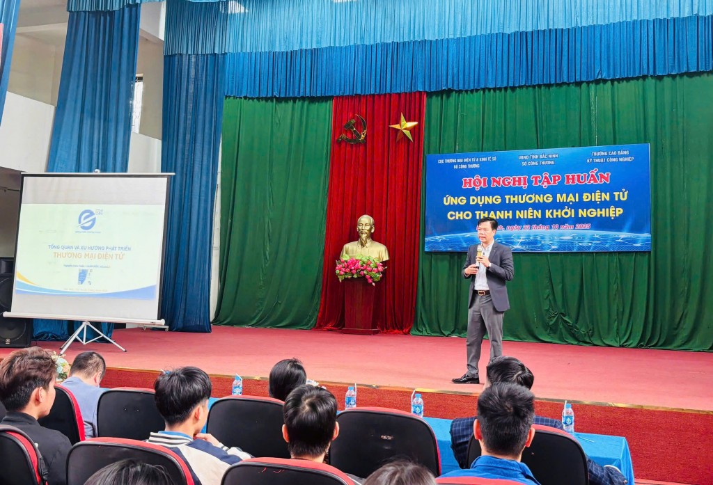 Tăng cường ứng dụng thương mại điện tử cho thanh niên khởi nghiệp