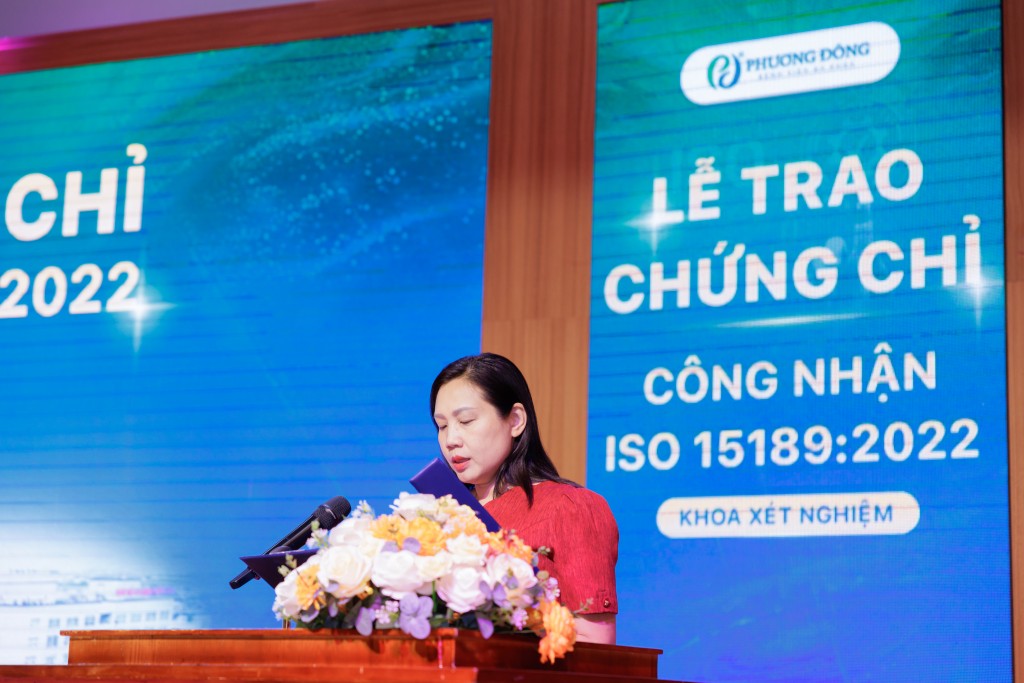 Bà Nguyễn Hồng Nhung (Phó trưởng phòng phụ trách phòng công nhận 2 - Văn phòng công nhận chất lượng quốc gia) công bố quyết định. Bà Nguyễn Hồng Nhung (Phó trưởng phòng phụ trách phòng công nhận 2 - Văn phòng công nhận chất lượng quốc gia) công bố quyết định.