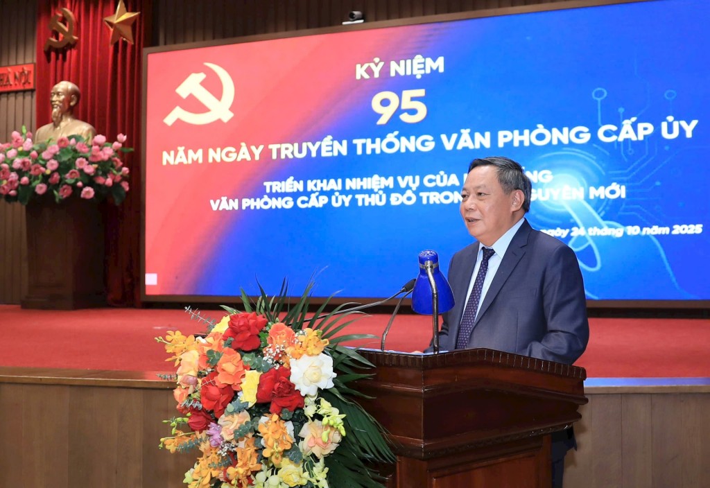 Phó Bí thư Thường trực Thành ủy Hà Nội Nguyễn Văn Phong phát biểu chỉ đạo tại hội nghị. Ảnh: Quang Thái Phó Bí thư Thường trực Thành ủy Hà Nội Nguyễn Văn Phong phát biểu chỉ đạo tại hội nghị. Ảnh: Quang Thái