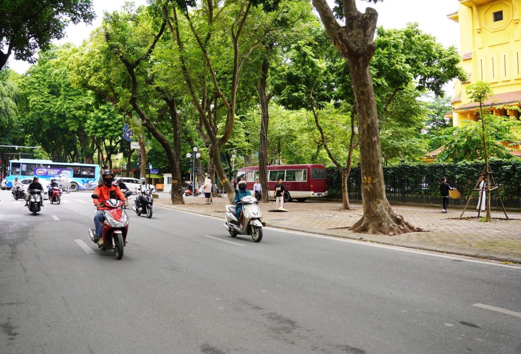 Phố Phan Đình Phùng - góc trời thu hút các “nàng thơ”