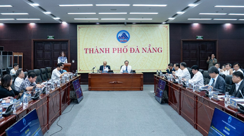 Hội thảo “Xây dựng hệ thống đường sắt đô thị Đà Nẵng - Tầm nhìn, thách thức và giải pháp bền vững” (Ảnh Út Vũ)