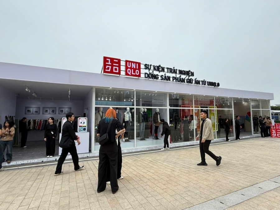 UNIQLO ra mắt công nghệ giữ ấm mới nhất tại Hà Nội UNIQLO ra mắt công nghệ giữ ấm mới nhất tại Hà Nội