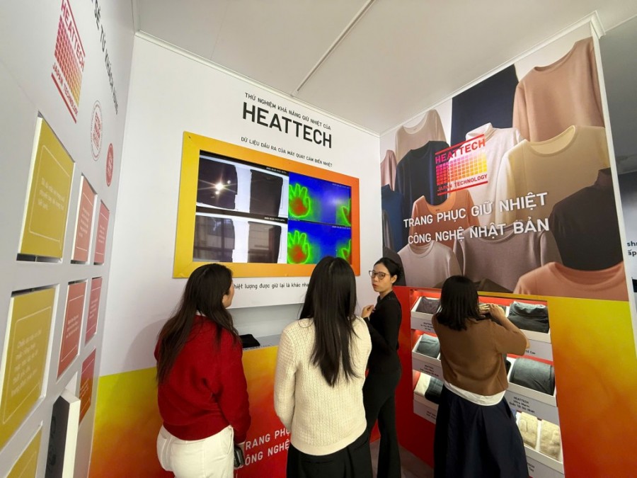 UNIQLO ra mắt công nghệ giữ ấm mới nhất tại Hà Nội UNIQLO ra mắt công nghệ giữ ấm mới nhất tại Hà Nội