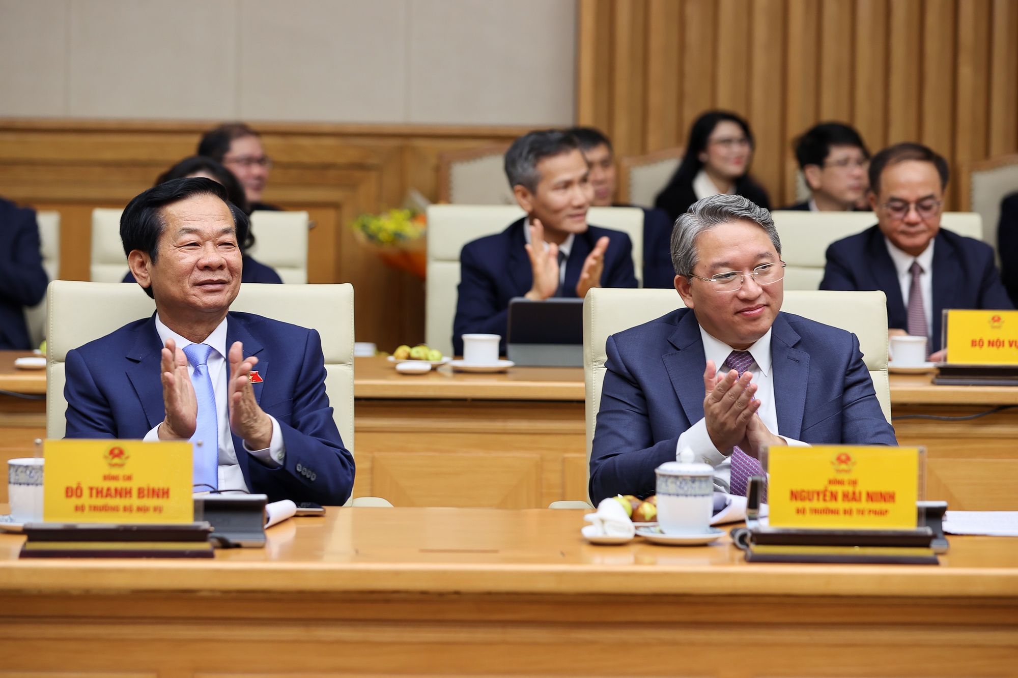 Thủ tướng Phạm Minh Chính trao quyết định bổ nhiệm và giao nhiệm vụ cho 2 Phó Thủ tướng, 3 Bộ trưởng Thủ tướng Phạm Minh Chính trao quyết định bổ nhiệm và giao nhiệm vụ cho 2 Phó Thủ tướng, 3 Bộ trưởng