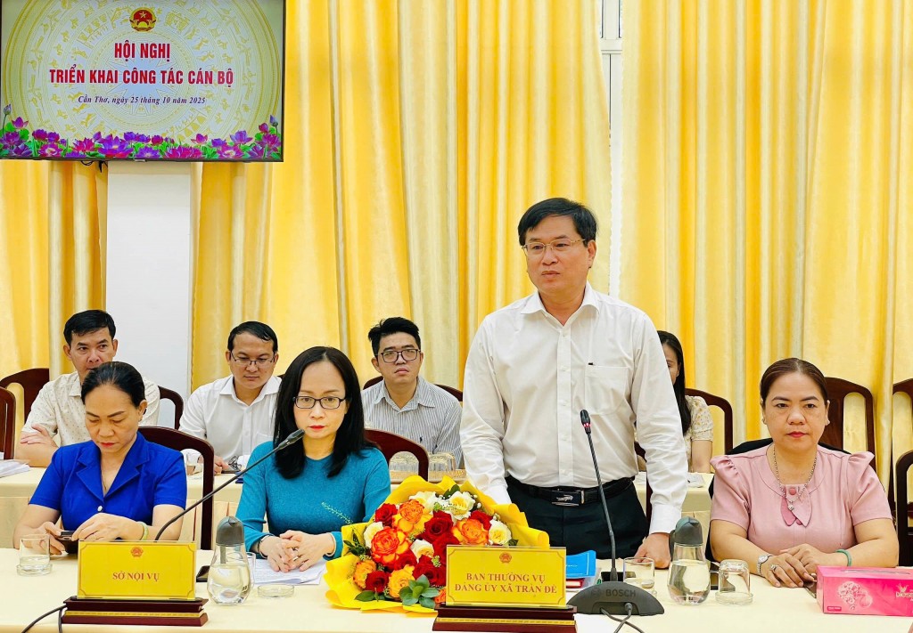 Tân Chánh Văn phòng UBND TP Cần Thơ Nguyễn Trọng Sơn phát biểu nhận nhiệm vụ mới.
