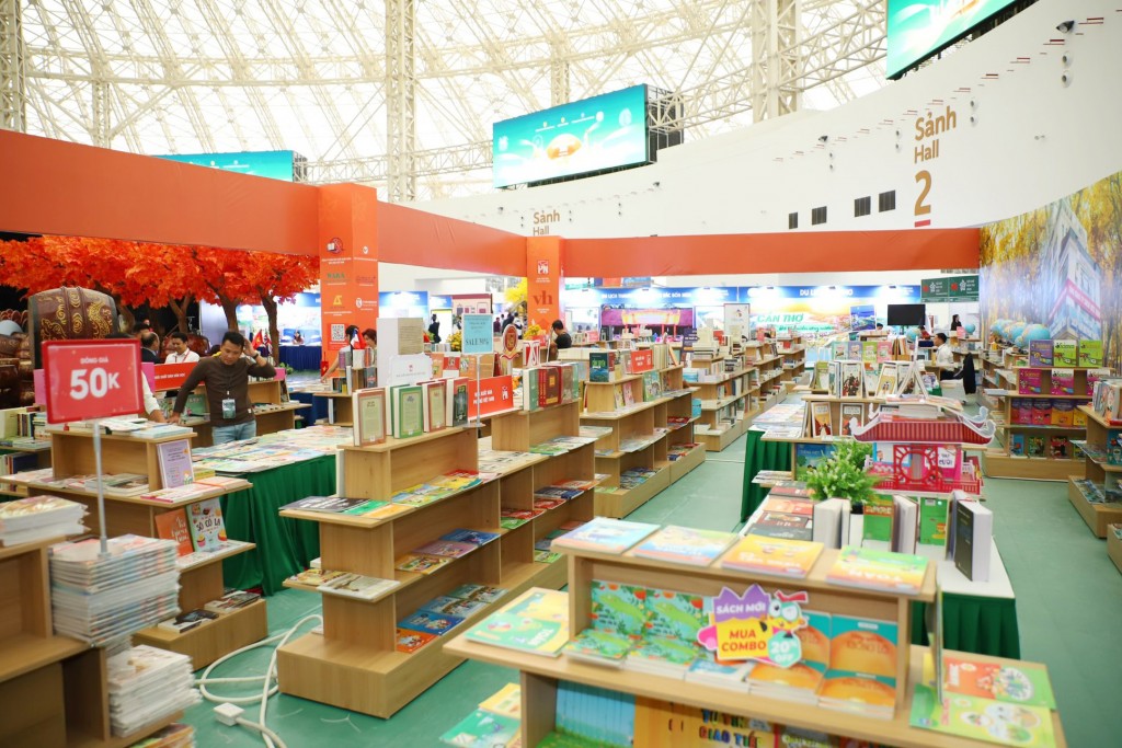 Hội chợ Mùa Thu lần thứ nhất - 2025 trước giờ khai mạc