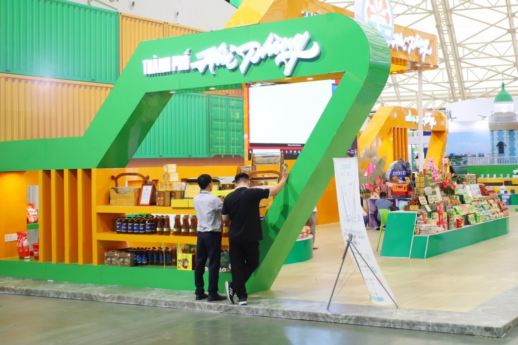 Hội chợ Mùa Thu lần thứ nhất - 2025 trước giờ khai mạc