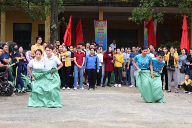 Sôi nổi thi đấu tại Đại hội Thể dục thể thao xã Vân Đình