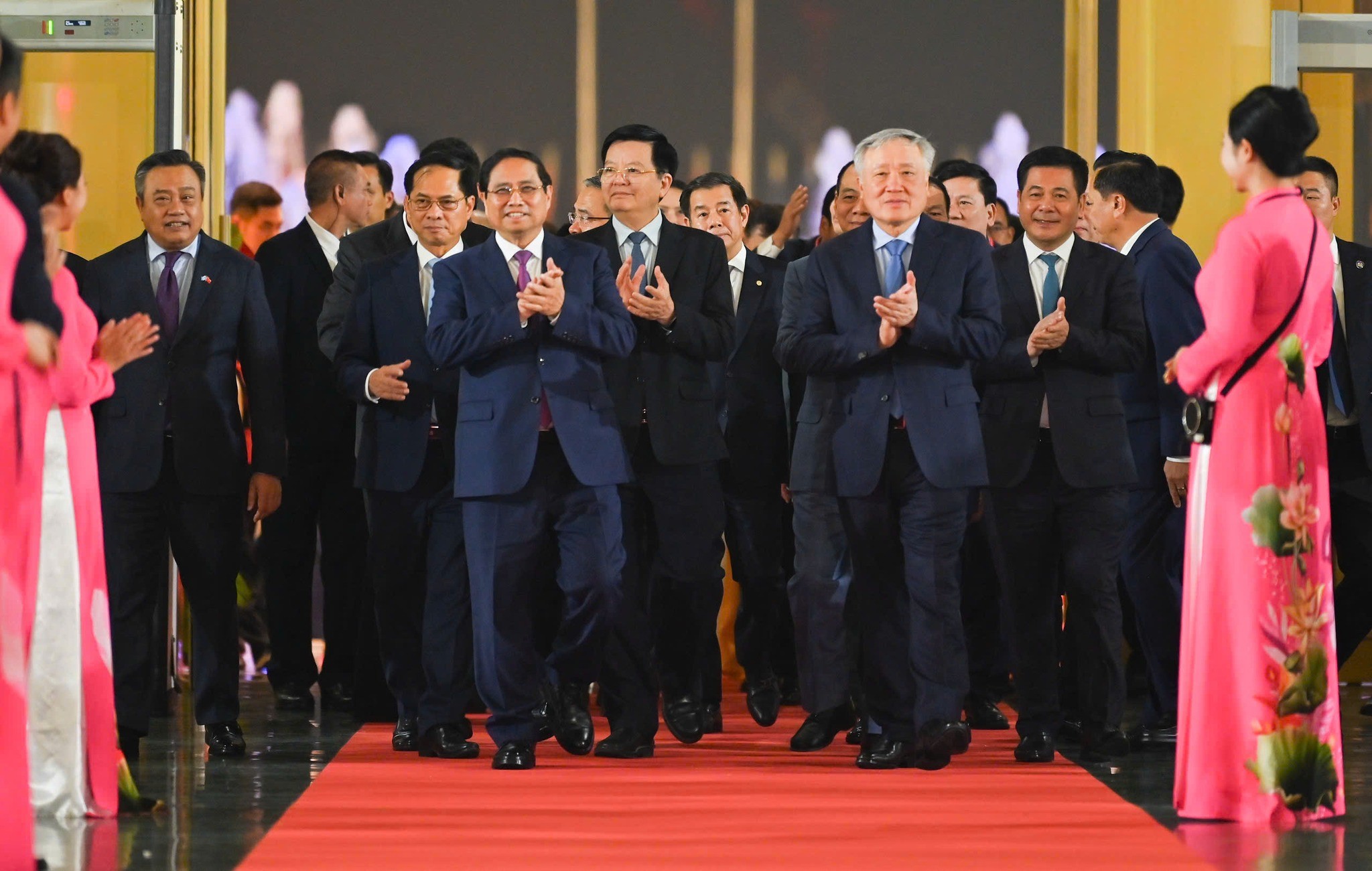Khai mạc Hội chợ Mùa Thu lần thứ nhất năm 2025