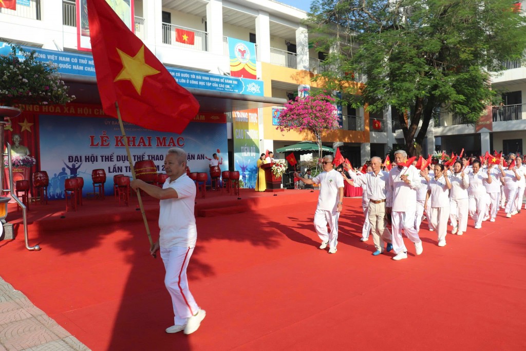 Gần 1.000 vận động viên tham gia Đại hội Thể dục Thể thao xã Thuận An lần thứ I
