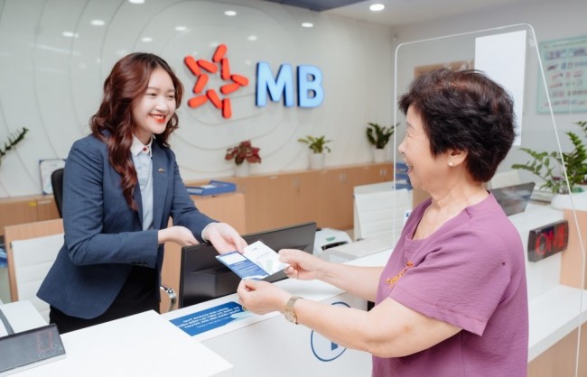 MB bứt phá tăng trưởng, dẫn đầu chuyển đổi số ngân hàng