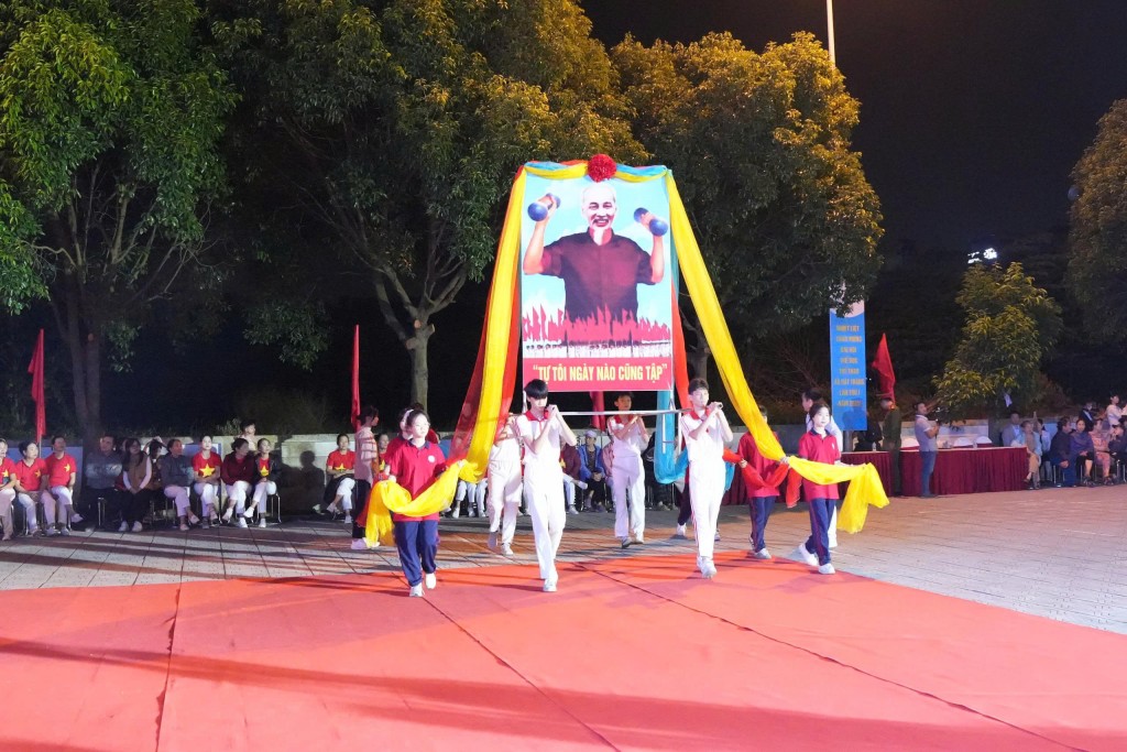 Đại hội thể dục - thể thao xã Bát Tràng lần thứ I: 1.100 vận động viên tham gia tranh tài 10 môn thi đấu