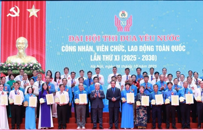 Thi đua đổi mới sáng tạo, nâng cao năng suất lao động, vững tin bước vào kỷ nguyên mới
