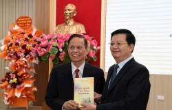 Ra mắt cuốn sách “Con người Việt Nam vào kỷ nguyên mới” của PGS, TS Nguyễn Hồng Vinh