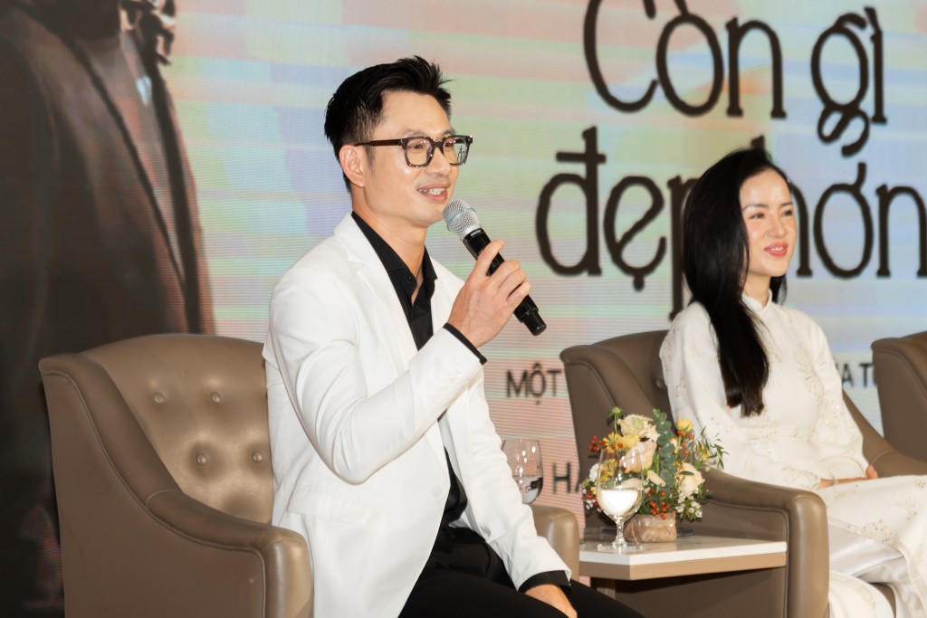 Ca sĩ Trần Tuấn Hòa chia sẻ về sự xúc động khi thể hiện ca khúc Ca sĩ Trần Tuấn Hòa chia sẻ về sự xúc động khi thể hiện ca khúc