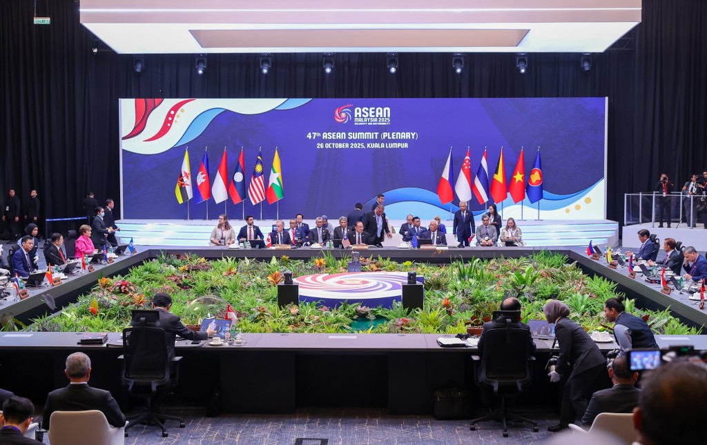 Các nhà lãnh đạo ASEAN nhấn mạnh tầm quan trọng và quyết tâm thực hiện hiệu quả Tầm nhìn Cộng đồng ASEAN 2045 và các kế hoạch chiến lược đã thông qua - Ảnh: VGP/Nhật Bắc