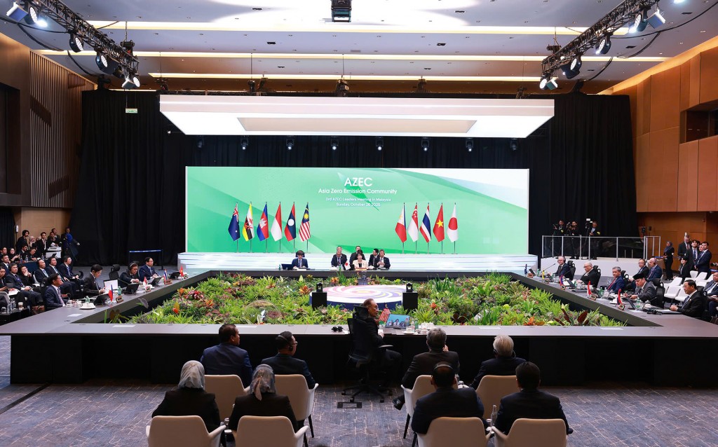 Kết thúc hội nghị, các Trưởng đoàn đã thông qua Tuyên bố chung Hội nghị Cấp cao AZEC lần 3 - Ảnh: TTXVN