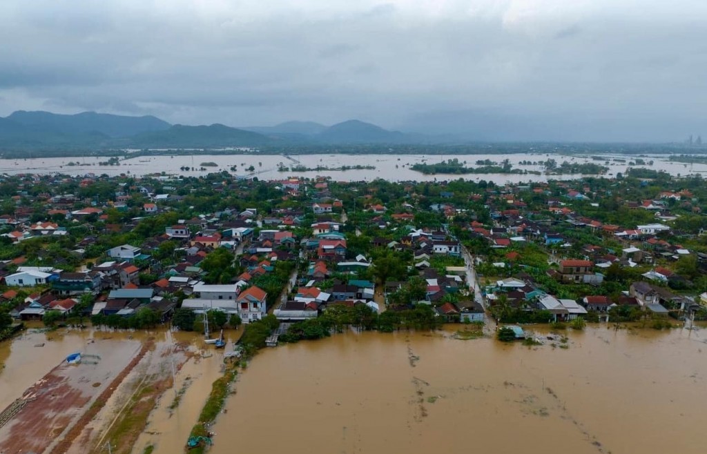 Hỗ trợ khẩn cấp 350 tỷ đồng cho TP Huế, Quảng Trị, Quảng Ngãi khắc phục thiệt hại mưa lũ