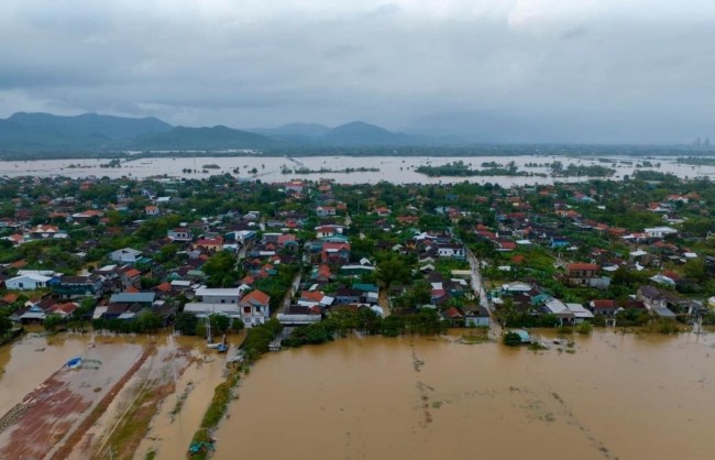 Hỗ trợ khẩn cấp 350 tỷ đồng cho TP Huế, Quảng Trị, Quảng Ngãi khắc phục thiệt hại mưa lũ