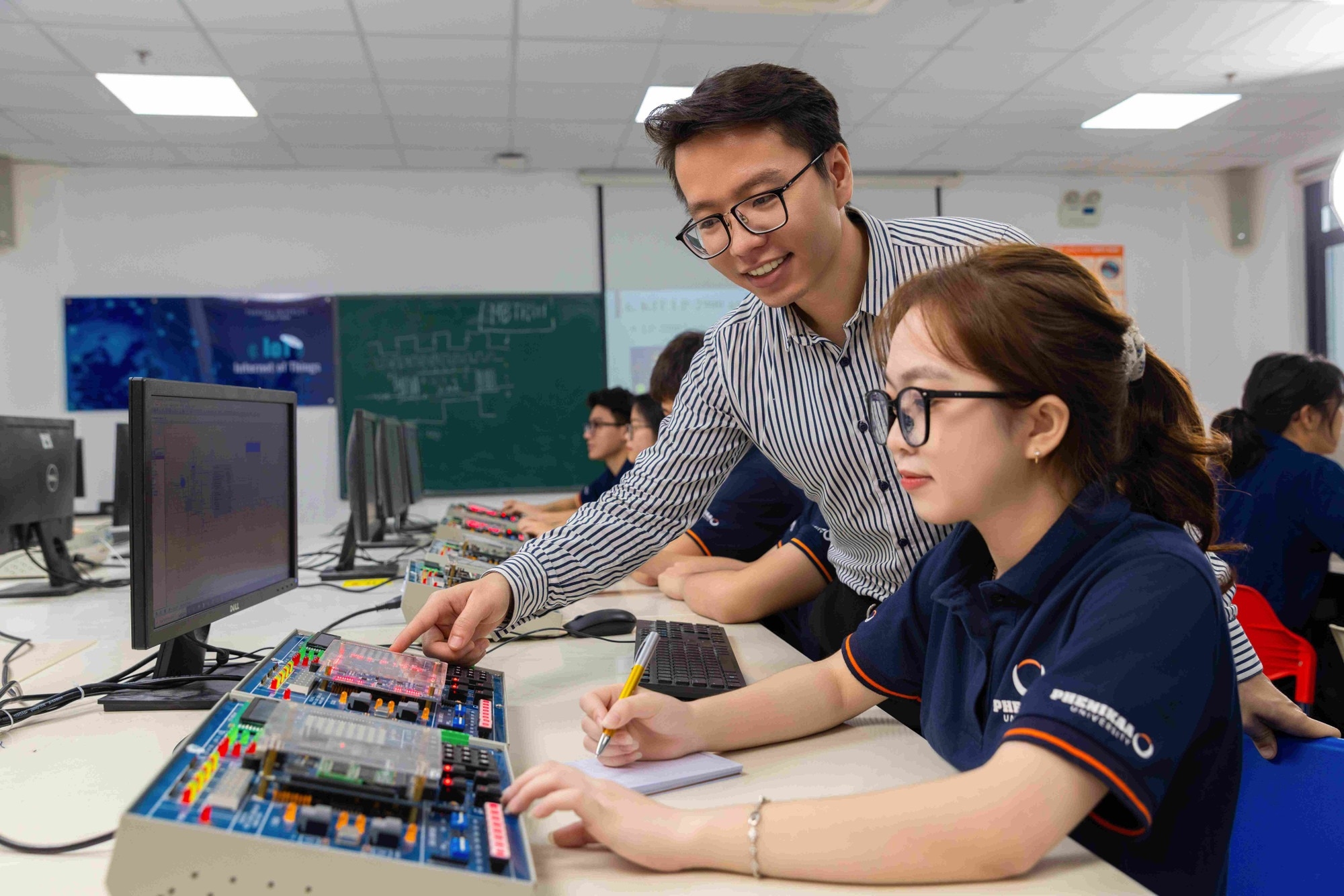 Hà Nội triển khai công nghệ bán dẫn như thế nào?