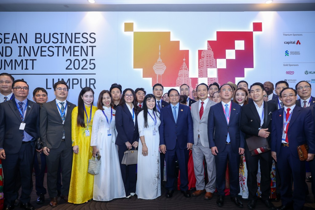 Thủ tướng bày tỏ mong các đại biểu tới Việt Nam với tinh thần cùng chia sẻ tầm nhìn và hành động, cùng lớn mạnh, phát triển, cùng thụ hưởng thành quả, cùng chia sẻ niềm vui, hạnh phúc khi làm việc cùng nhau - Ảnh: VGP/Nhật Bắc