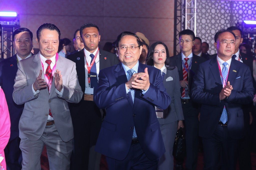 Thủ tướng Phạm Minh Chính dự phiên đối thoại cấp cao tại Hội nghị Thượng đỉnh kinh doanh và đầu tư ASEAN - Ảnh: VGP/Nhật Bắc