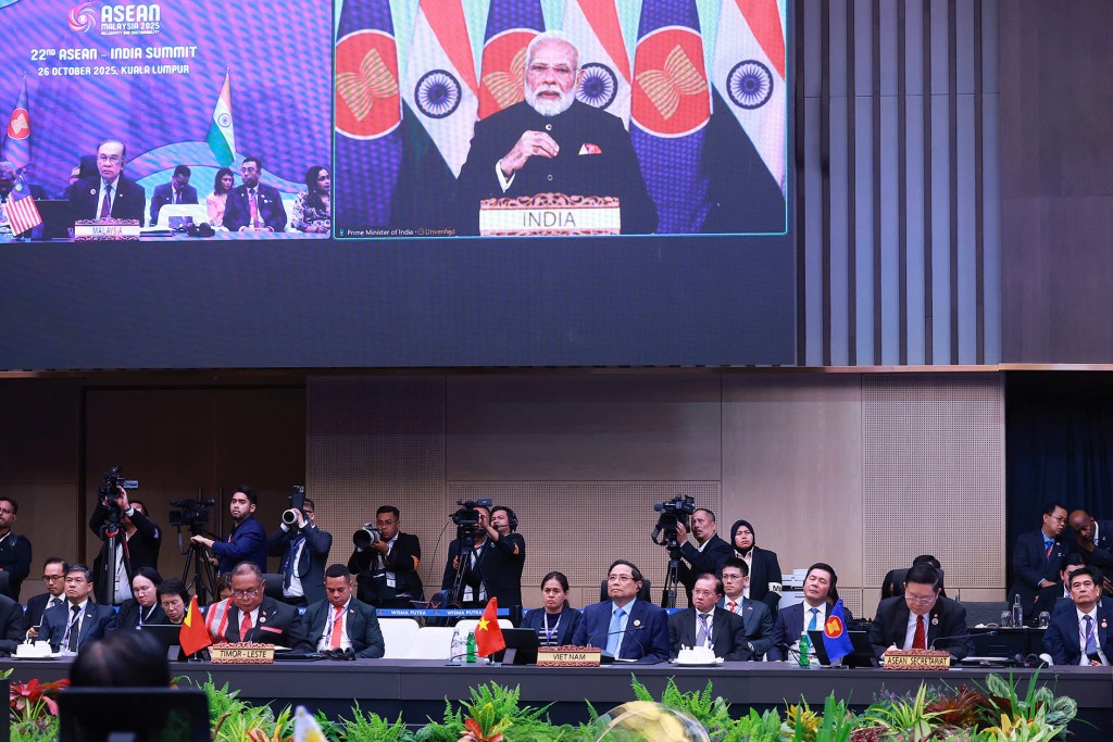 Thủ tướng Narendra Modi khẳng định Ấn Độ ủng hộ các ưu tiên của ASEAN về bao trùm và bền vững, trong đó nhấn mạnh hợp tác chuyển đổi số, an ninh lương thực, chuỗi cung ứng bền vững và kinh tế xanh - Ảnh: TTXVN Thủ tướng Narendra Modi khẳng định Ấn Độ ủng hộ các ưu tiên của ASEAN về bao trùm và bền vững, trong đó nhấn mạnh hợp tác chuyển đổi số, an ninh lương thực, chuỗi cung ứng bền vững và kinh tế xanh - Ảnh: TTXVN