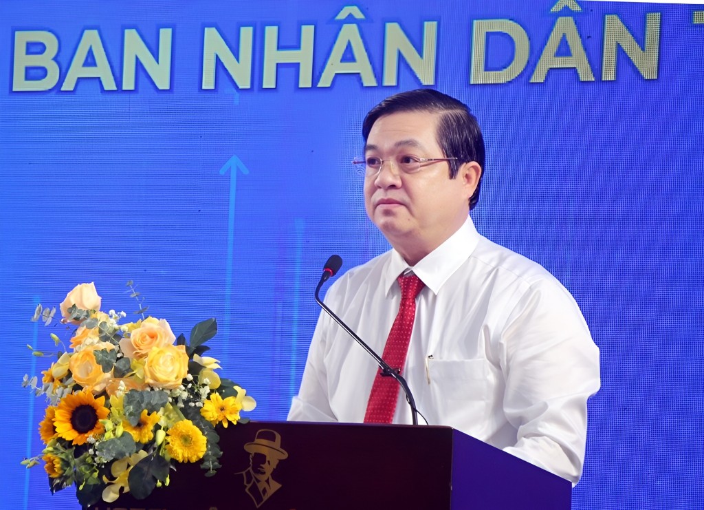 Phó Chủ tịch UBND tỉnh Huỳnh Chí Nguyện phát biểu khai mạc, nhấn mạnh định hướng phát triển mới của Cà Mau. Phó Chủ tịch UBND tỉnh Huỳnh Chí Nguyện phát biểu khai mạc, nhấn mạnh định hướng phát triển mới của Cà Mau.