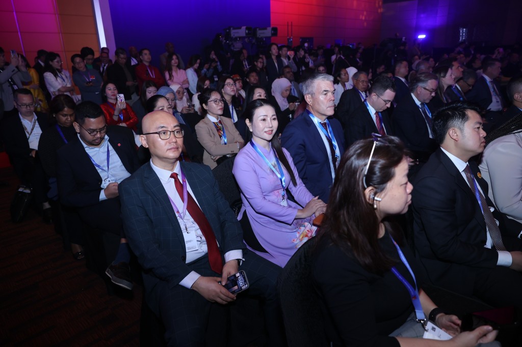 ASEAN là một gia đình, mỗi quốc gia mạnh lên là cả khối mạnh lên