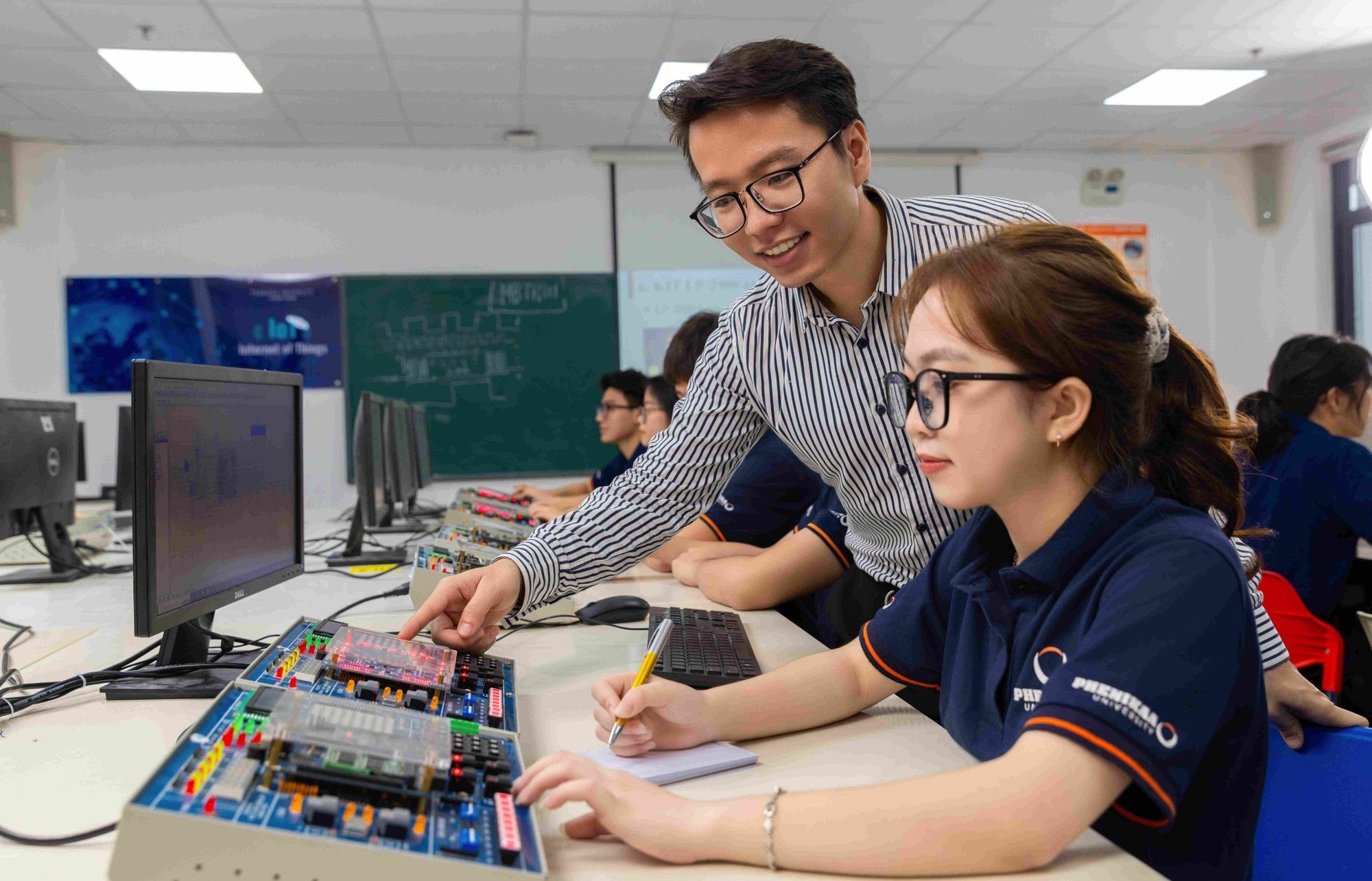 Hà Nội triển khai công nghệ bán dẫn như thế nào?