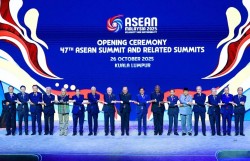 Thủ tướng dự khai mạc Hội nghị cấp cao ASEAN với "dấu mốc lịch sử"