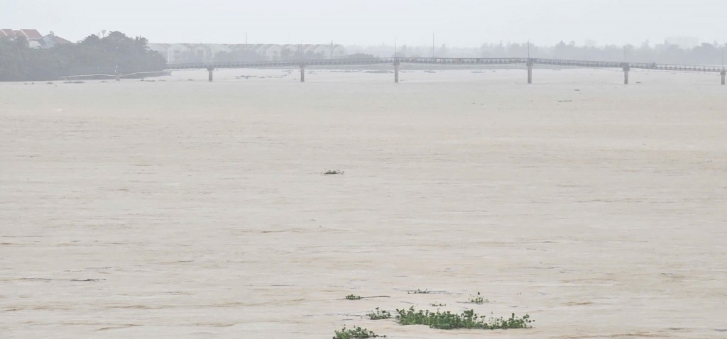 Đà Nẵng: Lũ trên trên sông Thu Bồn đã vượt báo động 3