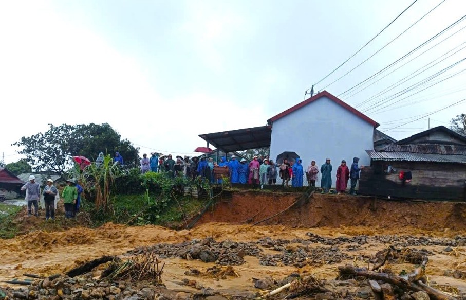 Xã Đăk Plô khẩn cấp di dời 26 hộ dân do sạt lở