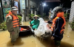 Nước lũ dâng cao, hơn 2.120 hộ dân xã Thượng Đức bị chia cắt