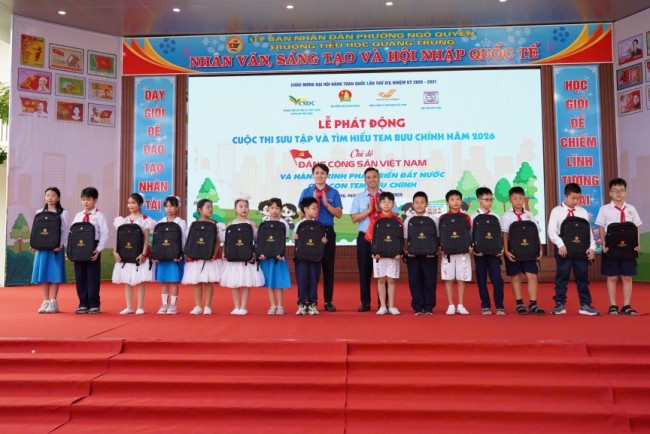 Hành trình phát triển đất nước qua con tem bưu chính