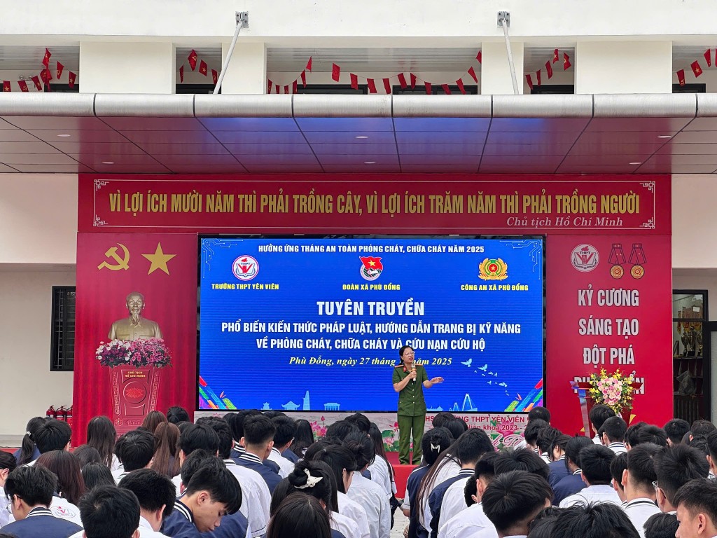 Trang bị kiến thức pháp luật và kỹ năng phòng cháy chữa cháy cho học sinh Trang bị kiến thức pháp luật và kỹ năng phòng cháy chữa cháy cho học sinh