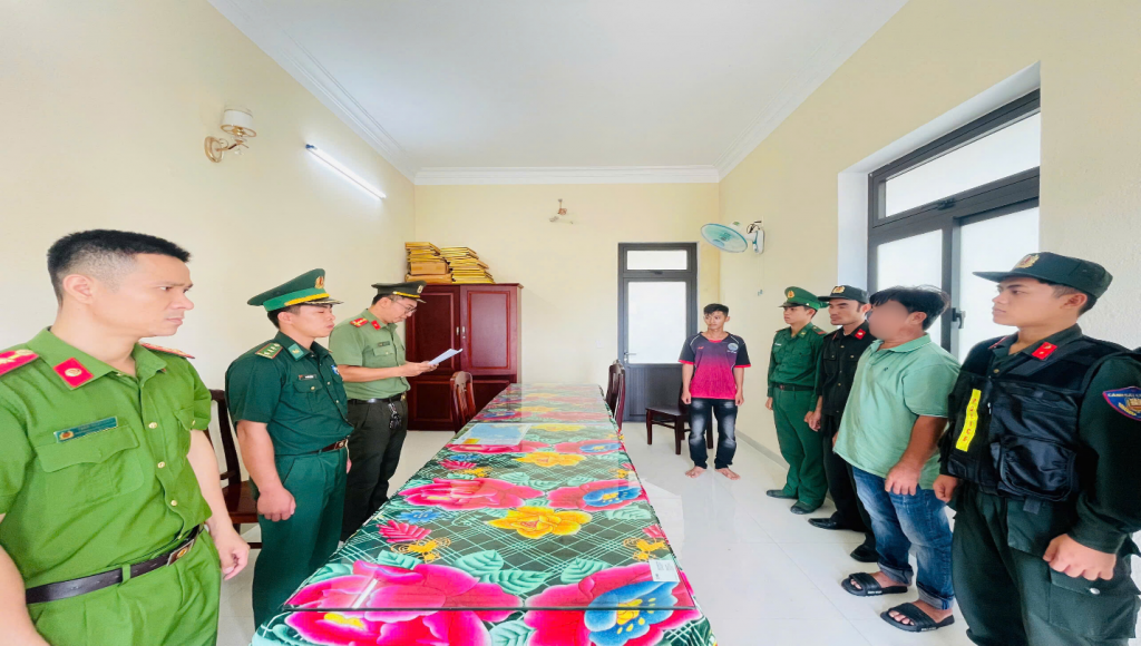 P.T. bị khởi tố, tạm giam về hành vi “Tổ chức cho người khác xuất cảnh trái phép” P.T. bị khởi tố, tạm giam về hành vi “Tổ chức cho người khác xuất cảnh trái phép”